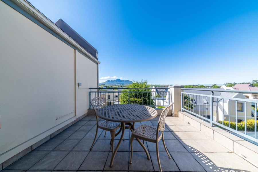 To Let 2 Bedroom Property for Rent in Onder Papegaaiberg Western Cape